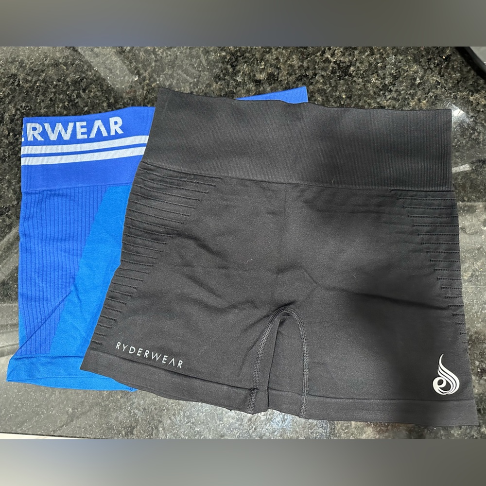 Ryderwear Seamless High Waisted Shorts - Small